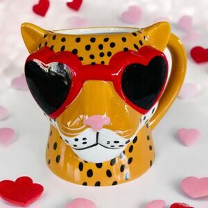 New Hand Painted Ceramic Red Heart Love Cheetah Big Cat Kitten Coffee 18 oz Mug